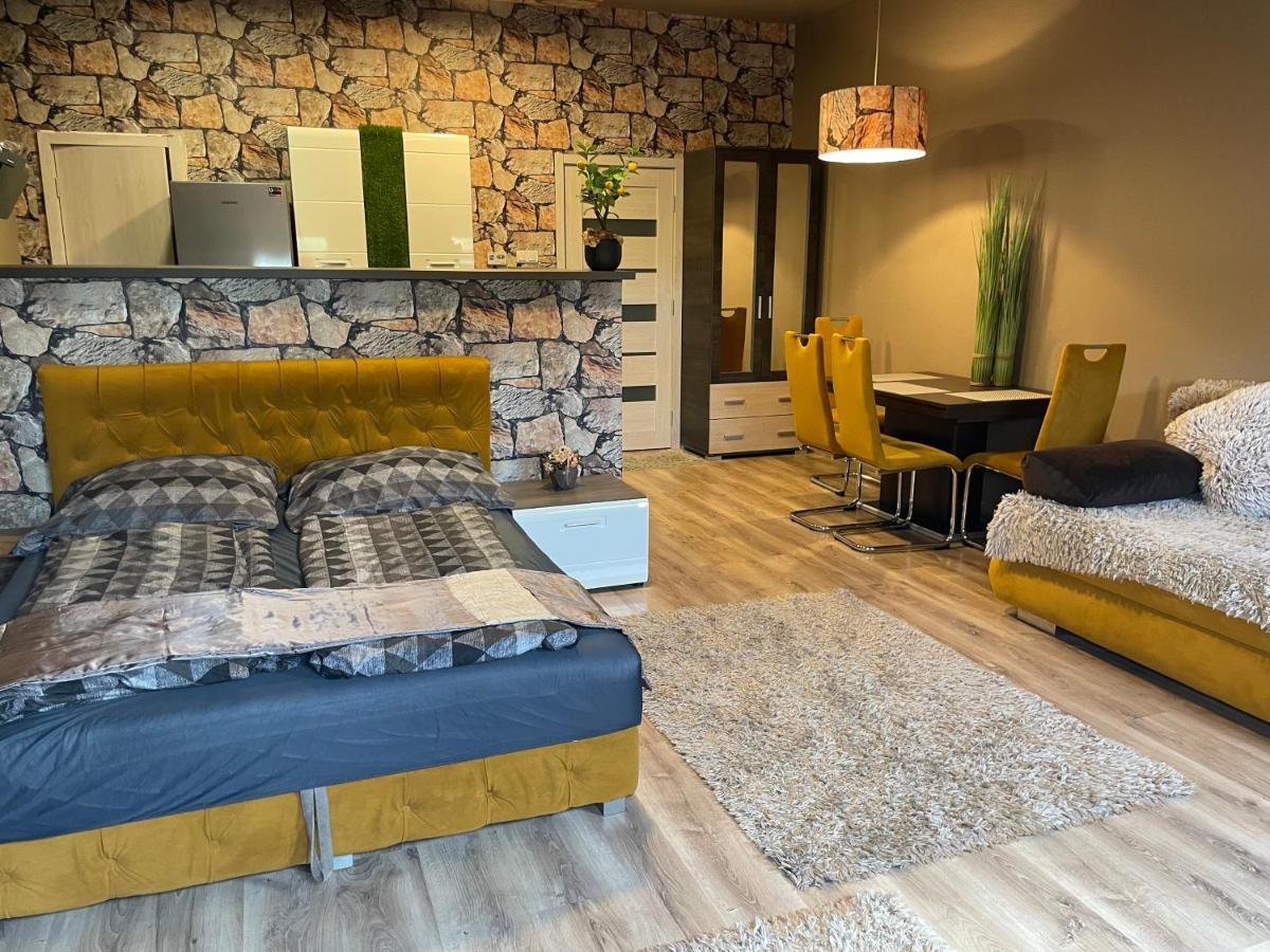 Gold Downtown Apartman Apartment Debrecen Bagian luar foto