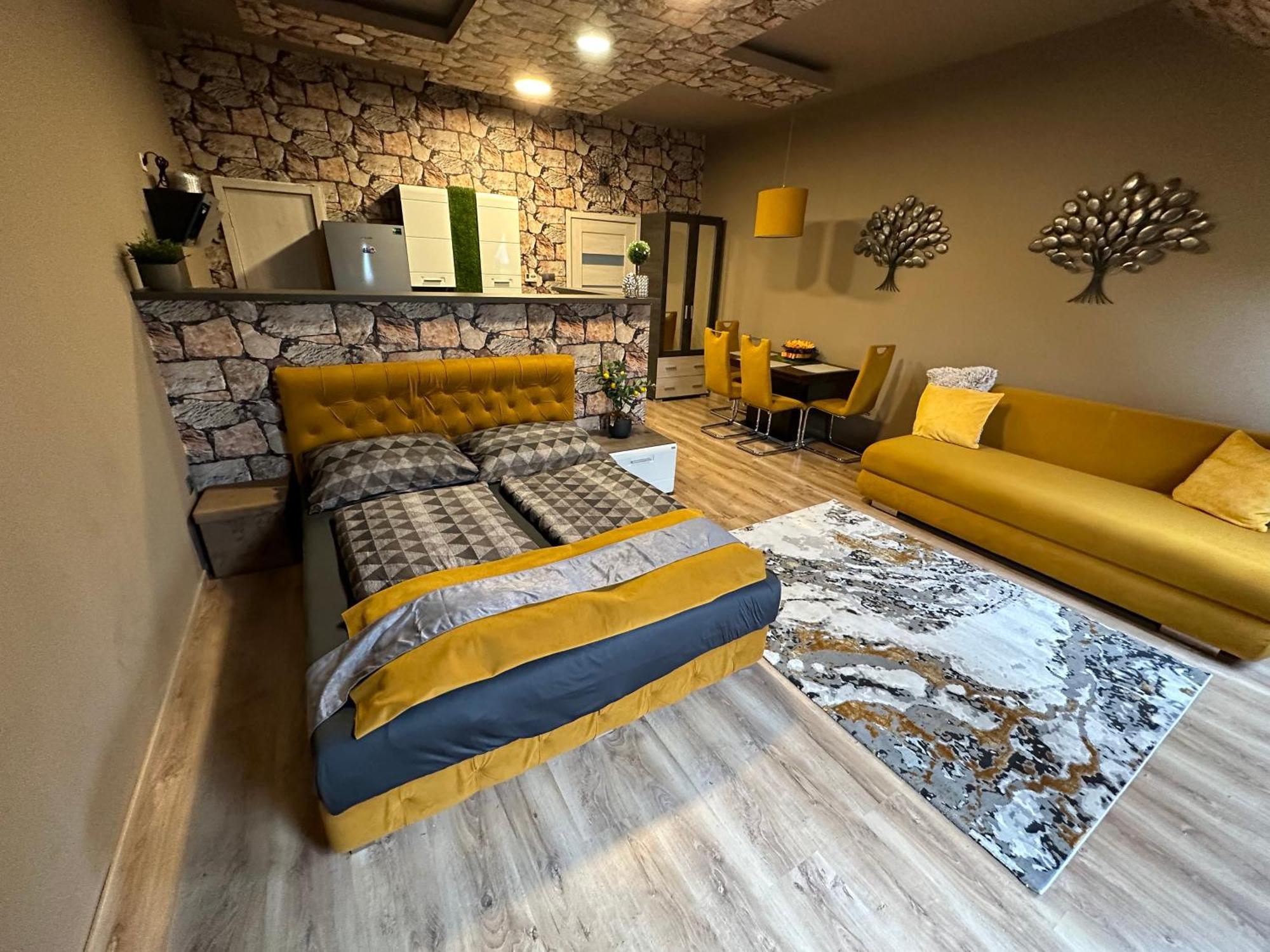 Gold Downtown Apartman Apartment Debrecen Bagian luar foto