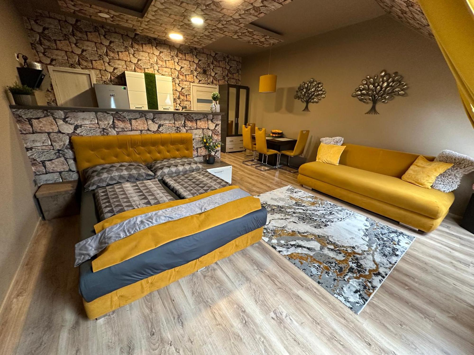 Gold Downtown Apartman Apartment Debrecen Bagian luar foto